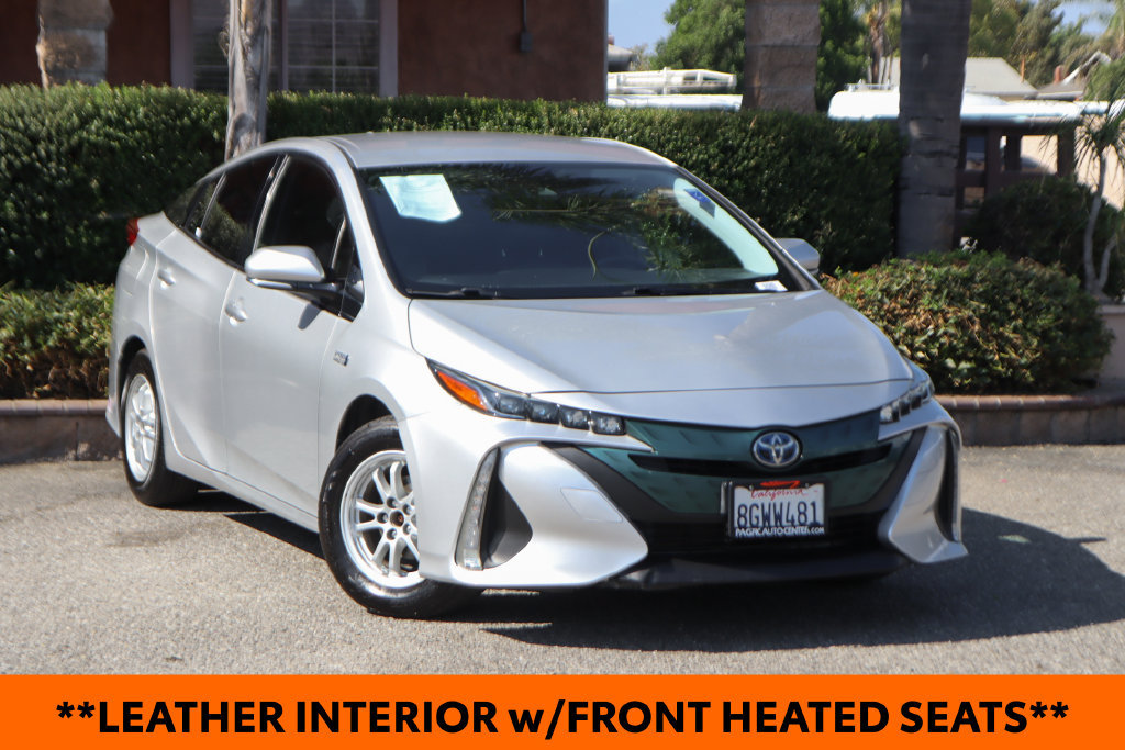 Used 2018 Toyota Prius Prime Premium w/ Carpet Mat Package FWD image 2