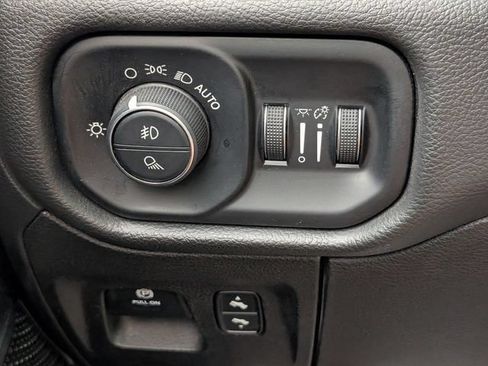 Used 2021 RAM 1500 Laramie AWD/4WD image 13