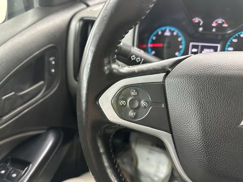Used 2017 Chevrolet Colorado W/T RWD image 38