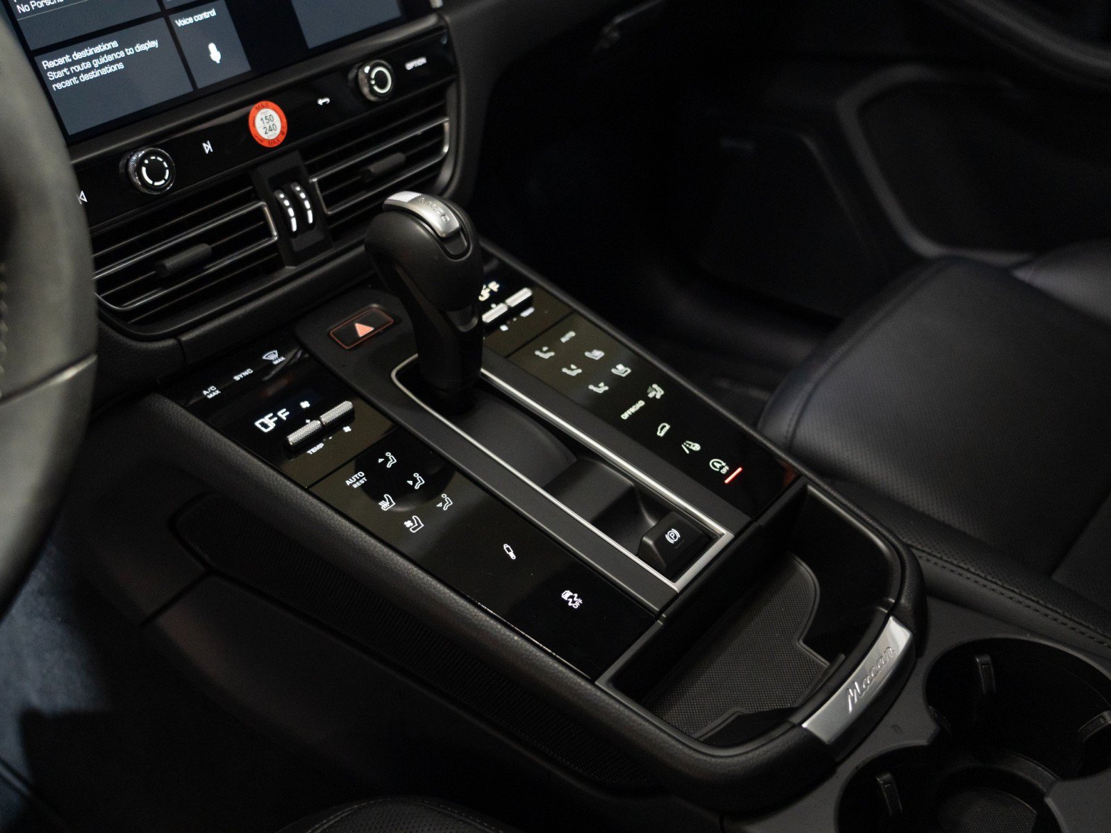 Certified 2026 Porsche Macan AWD/4WD image 22