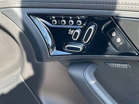 Used 2023 Jaguar F-TYPE R image 29