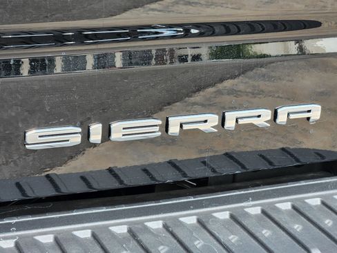New 2025 GMC Sierra 1500 Denali Ultimate image 12