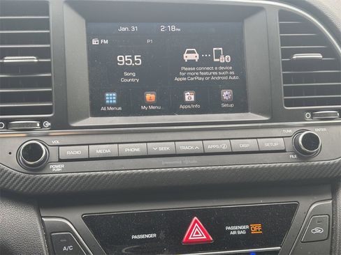 Used 2018 Hyundai Elantra Sport image 23