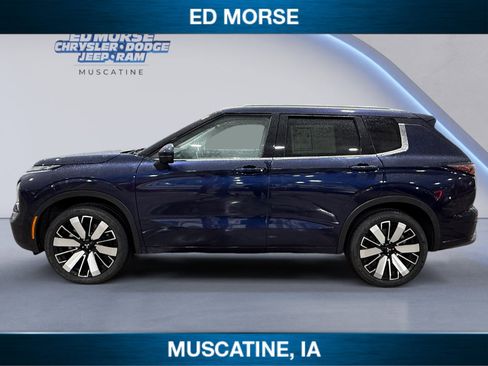 Used 2025 Mitsubishi Outlander SEL FWD image 2