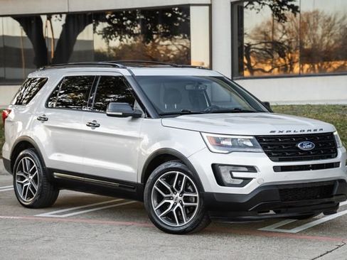 Used 2016 Ford Explorer Sport w/ Equipment Group 401A image 29