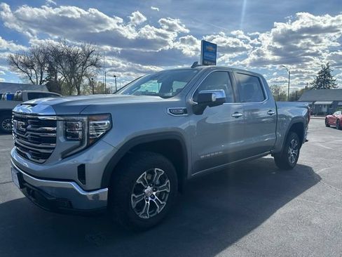 Used 2025 GMC Sierra 1500 SLT AWD/4WD image 2