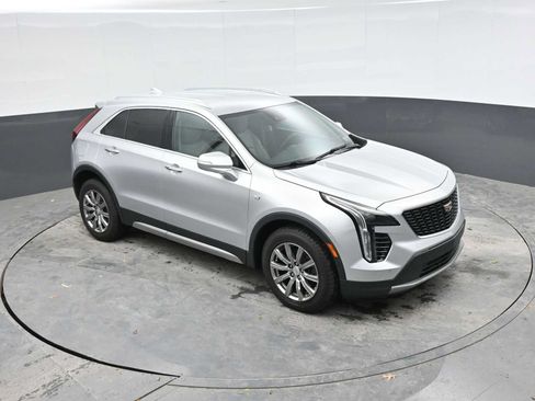 Used 2019 Cadillac XT4 Premium Luxury w/ Enhanced Visibility Package AWD/4WD image 17