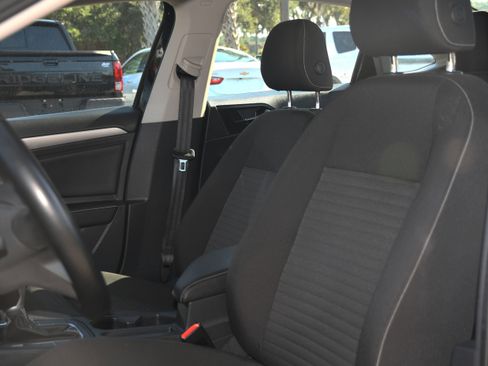 Used 2024 Volkswagen Jetta S image 11