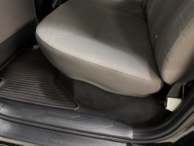 Used 2022 Toyota Tacoma SR5 AWD/4WD image 22