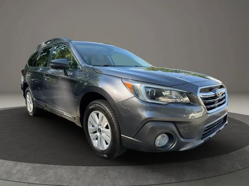 Used 2019 Subaru Outback 2.5i Premium AWD/4WD image 3