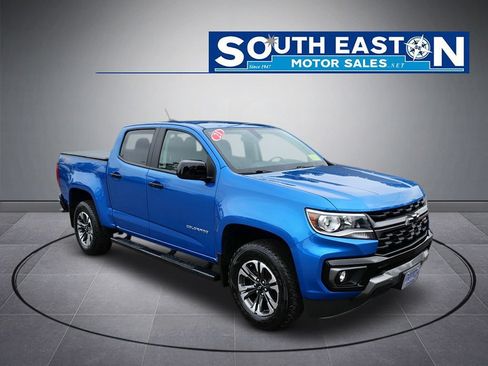 Used 2021 Chevrolet Colorado Z71 AWD/4WD image 2