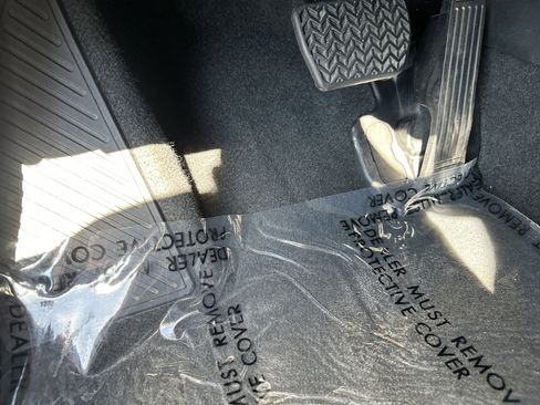 Certified 2024 Toyota Prius LE image 17