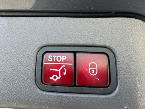 Used 2015 Mercedes-Benz ML 350 4MATIC image 8