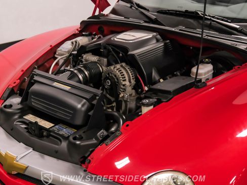 Used 2004 Chevrolet SSR w/ Preferred Equipment Group image 39