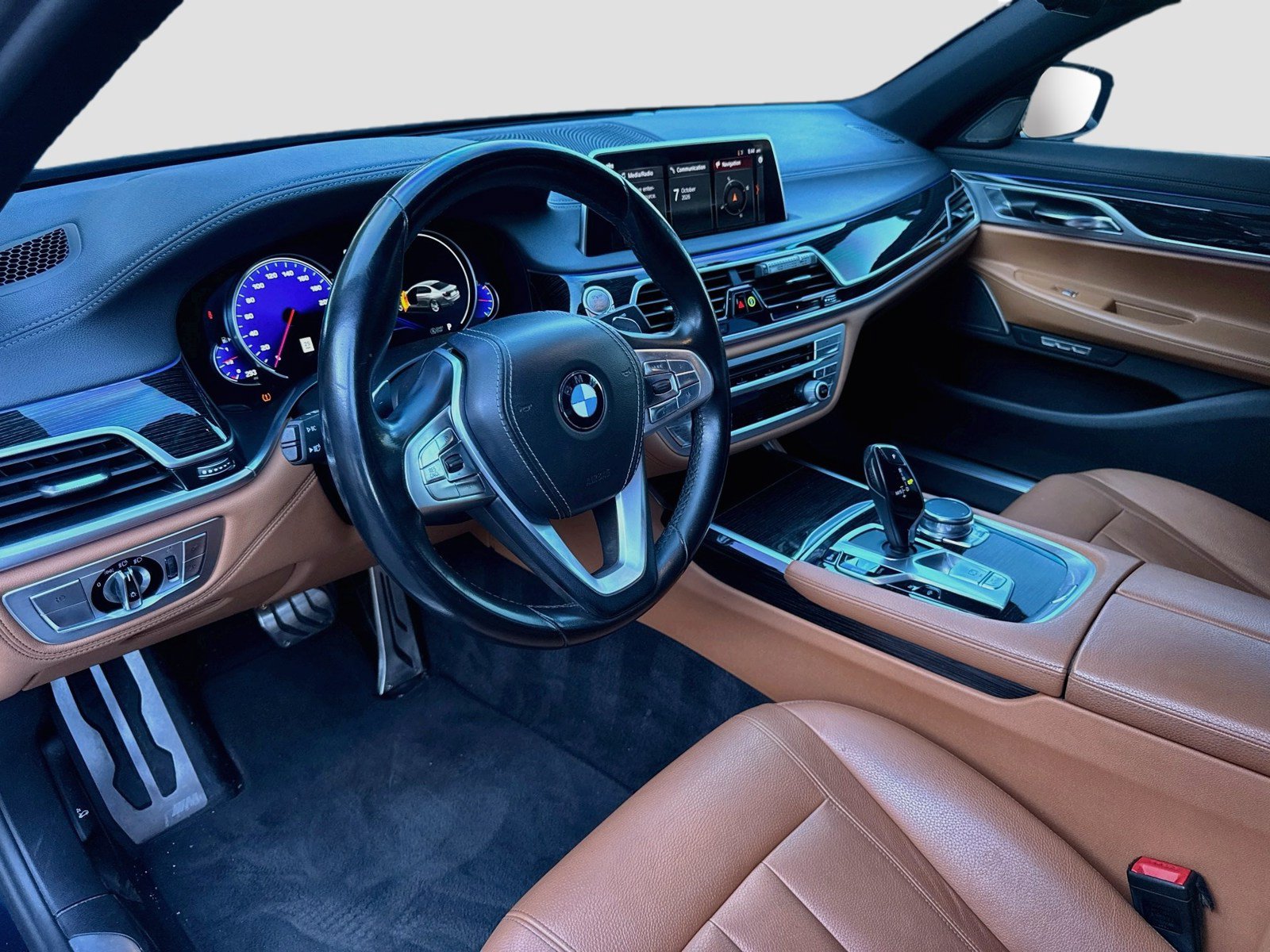 Used 2018 BMW 740i RWD image 7