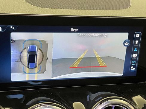 Used 2025 Mercedes-Benz GLB 35 AMG 4MATIC image 30