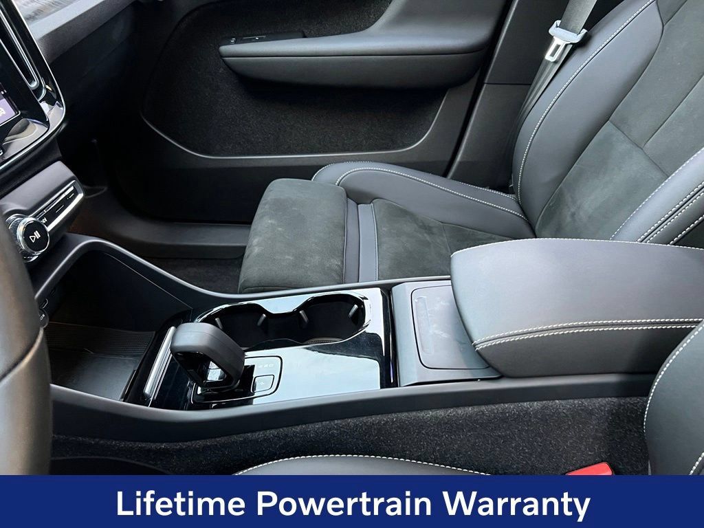 Certified 2023 Volvo C40 P8 Recharge Plus AWD/4WD image 14