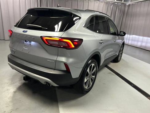 Used 2023 Ford Escape Platinum AWD/4WD image 7