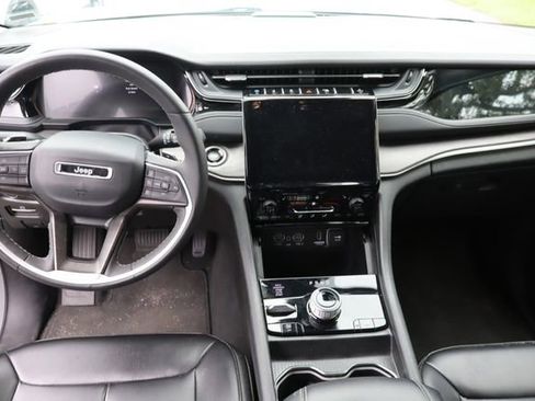 Used 2024 Jeep Grand Cherokee Limited 4xe AWD/4WD image 8