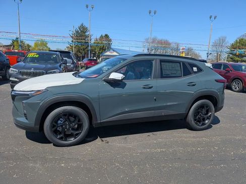 New 2026 Chevrolet Trax LT w/ Driver Confidence Package FWD image 4