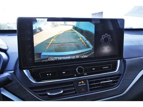 Used 2023 Nissan Altima 2.5 SV w/ SV Premium Package image 25