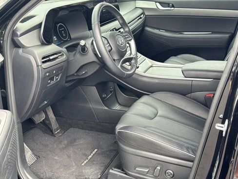 Used 2025 Hyundai Palisade SEL FWD image 9