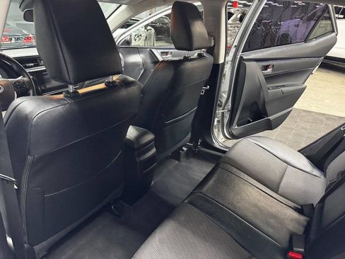 Used 2019 Toyota Corolla SE w/ Carpet Mat Package (TMS) FWD image 41