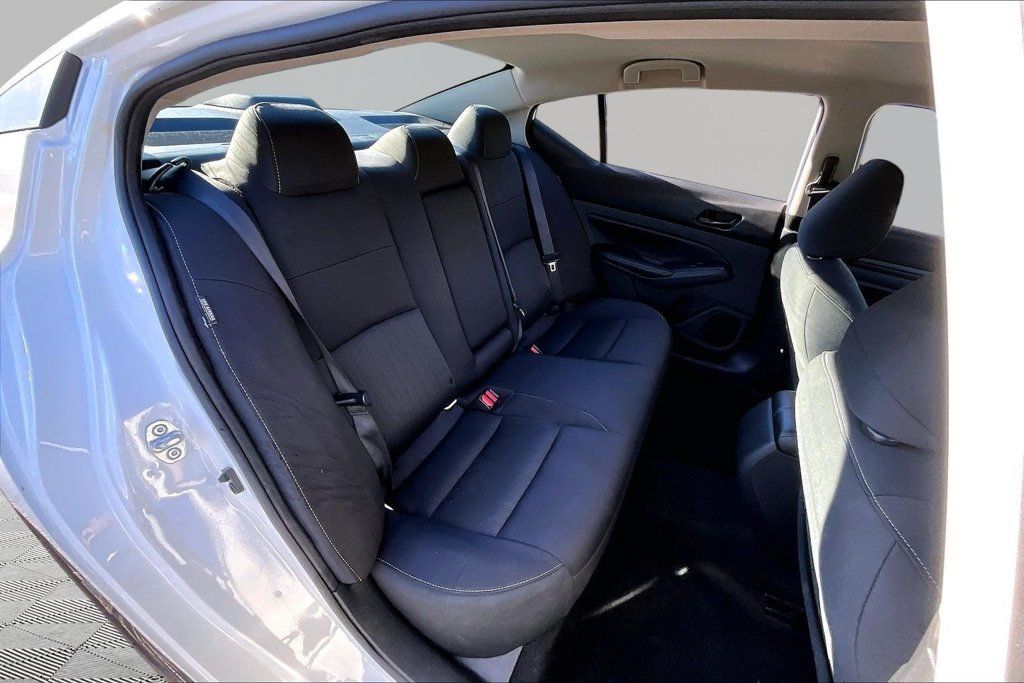 Used 2024 Nissan Altima 2.5 SV FWD image 19