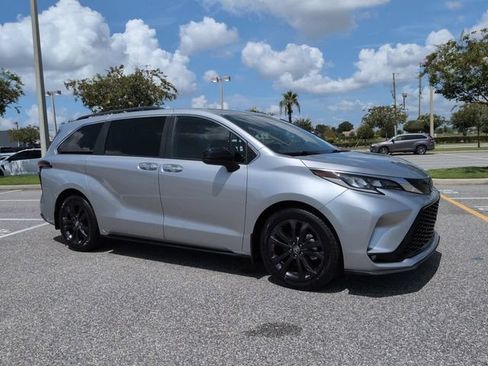Certified 2024 Toyota Sienna XSE FWD image 2