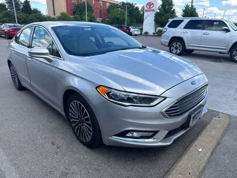 Used 2018 Ford Fusion Titanium AWD/4WD image 2