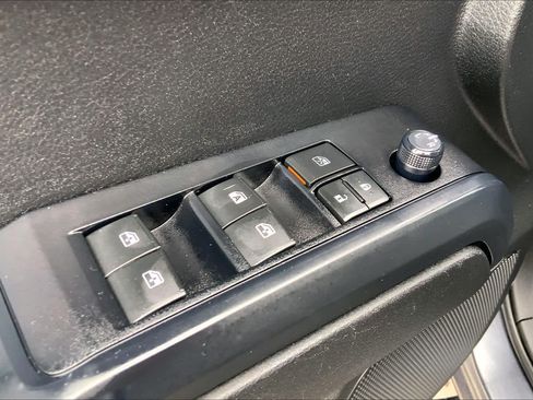 Used 2021 Toyota Tacoma SR w/ SR Convenience Package RWD image 33