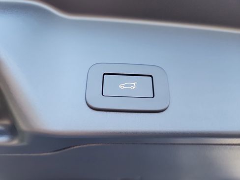 New 2025 Land Rover Range Rover Evoque Dynamic SE image 14