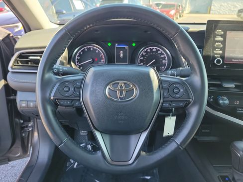 Used 2024 Toyota Camry SE image 21
