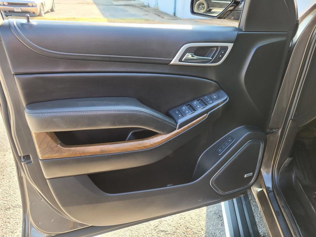 Used 2019 GMC Yukon XL Denali w/ Open Road Package RWD image 20