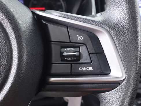 Used 2018 Subaru Crosstrek 2.0i AWD/4WD image 13