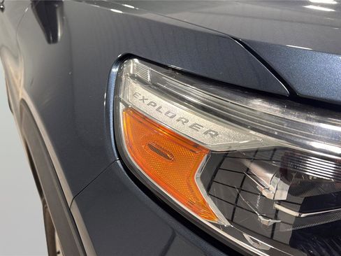 Used 2022 Ford Explorer XLT w/ Equipment Group 202A image 26