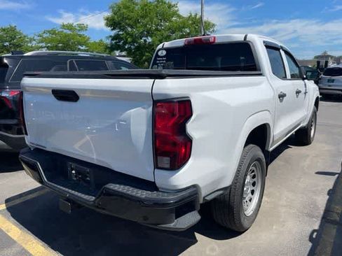 Used 2023 Chevrolet Colorado W/T w/ Technology Package RWD image 7