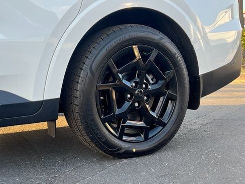 New 2026 Kia Carnival SX w/ SX Dark Edition Package FWD image 13