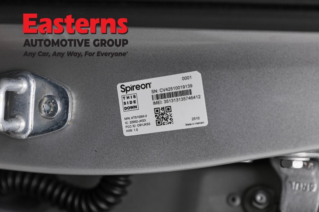 Used 2025 Nissan Pathfinder SV FWD image 36