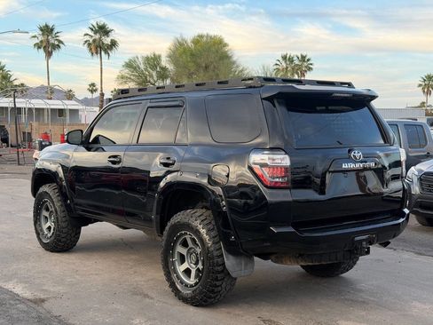 Used 2016 Toyota 4Runner SR5 AWD/4WD image 4