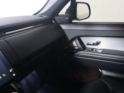 Used 2023 Land Rover Range Rover Sport SE Dynamic image 12