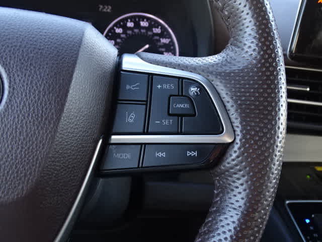 Used 2024 Toyota Sienna Platinum FWD image 35