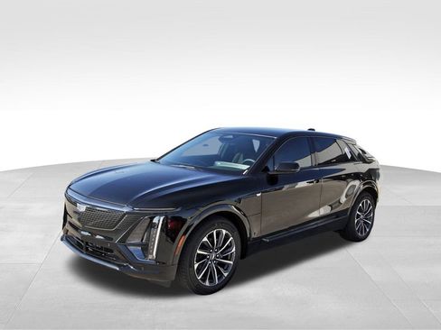 New 2026 Cadillac Lyriq Sport image 2