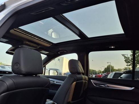 Certified 2025 Cadillac XT6 Luxury image 14