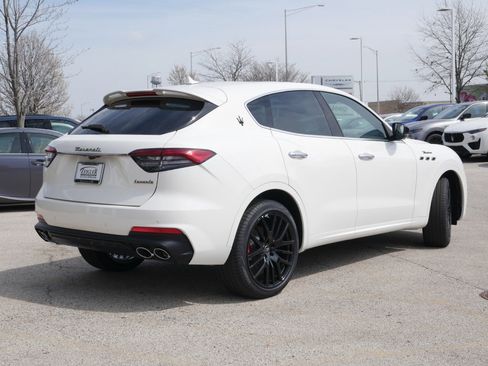 Used 2024 Maserati Levante Modena Ultima image 8