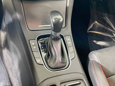 Used 2018 Hyundai Elantra GT Sport w/ Sport Tech Package 04 image 17