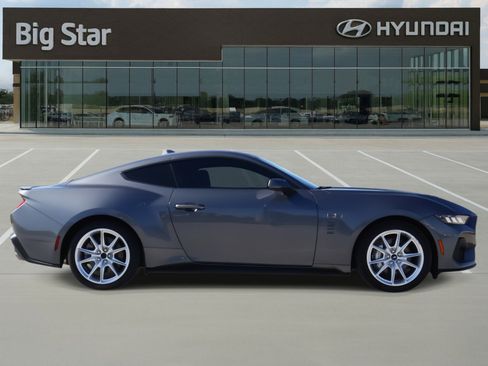 Used 2024 Ford Mustang GT Premium image 5