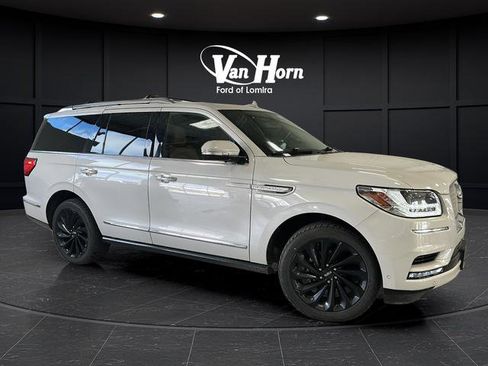 Used 2020 Lincoln Navigator Reserve w/ Equipment Group 208A Reserve image 1