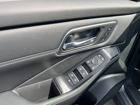 New 2026 Nissan Rogue Platinum image 14