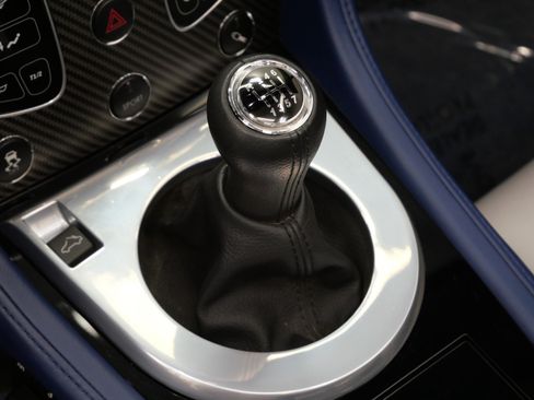 Used 2017 Aston Martin V12 Vantage S RWD image 27